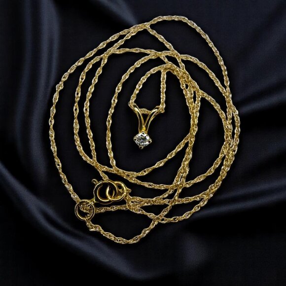 14k Gold- Diamond Necklace -18"- 1/10 carat -Natural Diamond- Solitaire Pendant - Picture 4 of 16